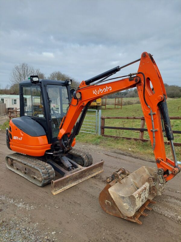 Kubota KX71-3 Mini-Pelle 2,5 Tonnes avec 2 Godets
