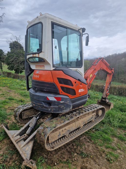 Mini-pelle Kubota U25-3 – 2,6 t – avec 3 godets