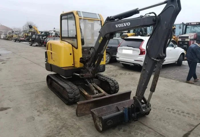 Mini-pelle Volvo EC30 – 3 t – Occasion 2006 – 3 Godets – Garantie 12 mois