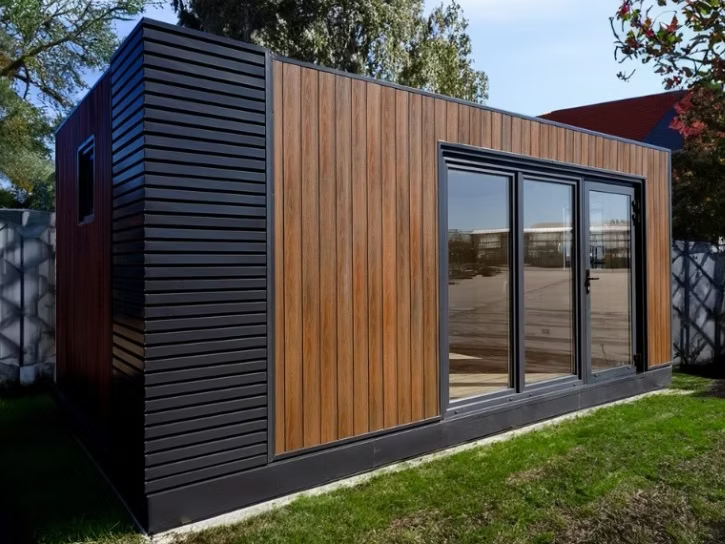 Conteneur Bureau 6 × 3 m – Modèle Berlin – Aménagé