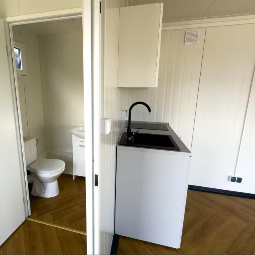 Conteneur isolé 6 × 3 m – Modèle Milan avec cuisine et toilettes
