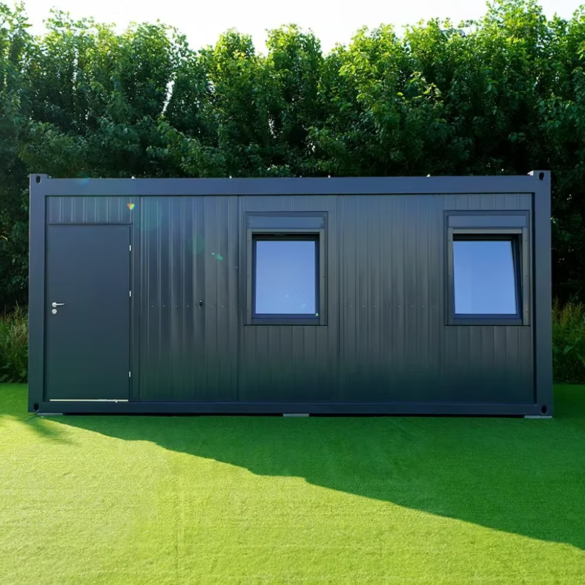 Conteneur isolé 6 × 3 m avec coin sanitaire et cuisine