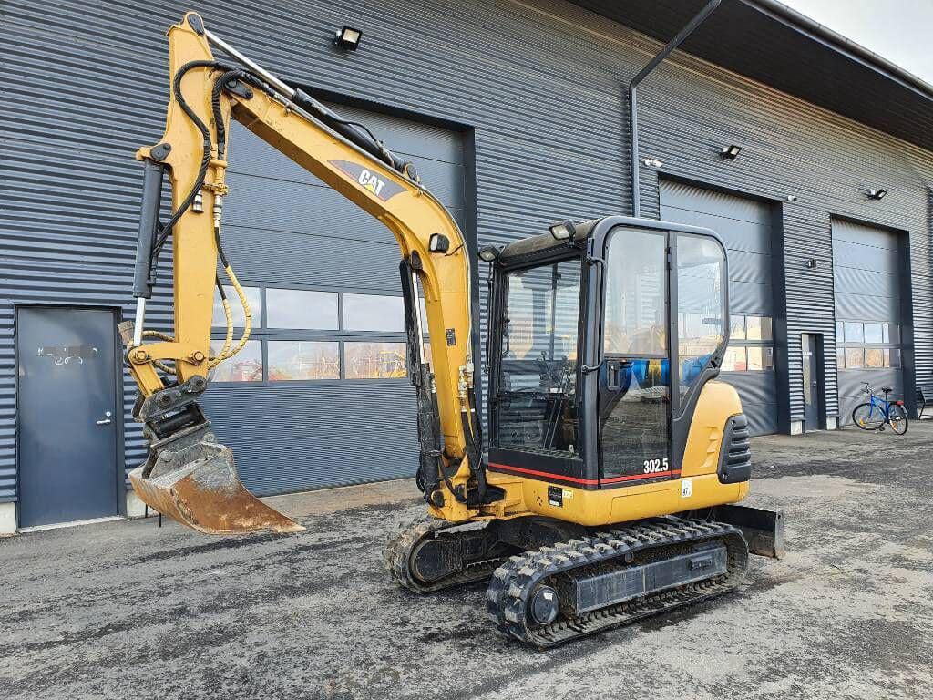 Mini-pelle Caterpillar 302.5 occasion 2002 – 2,8t terrassement