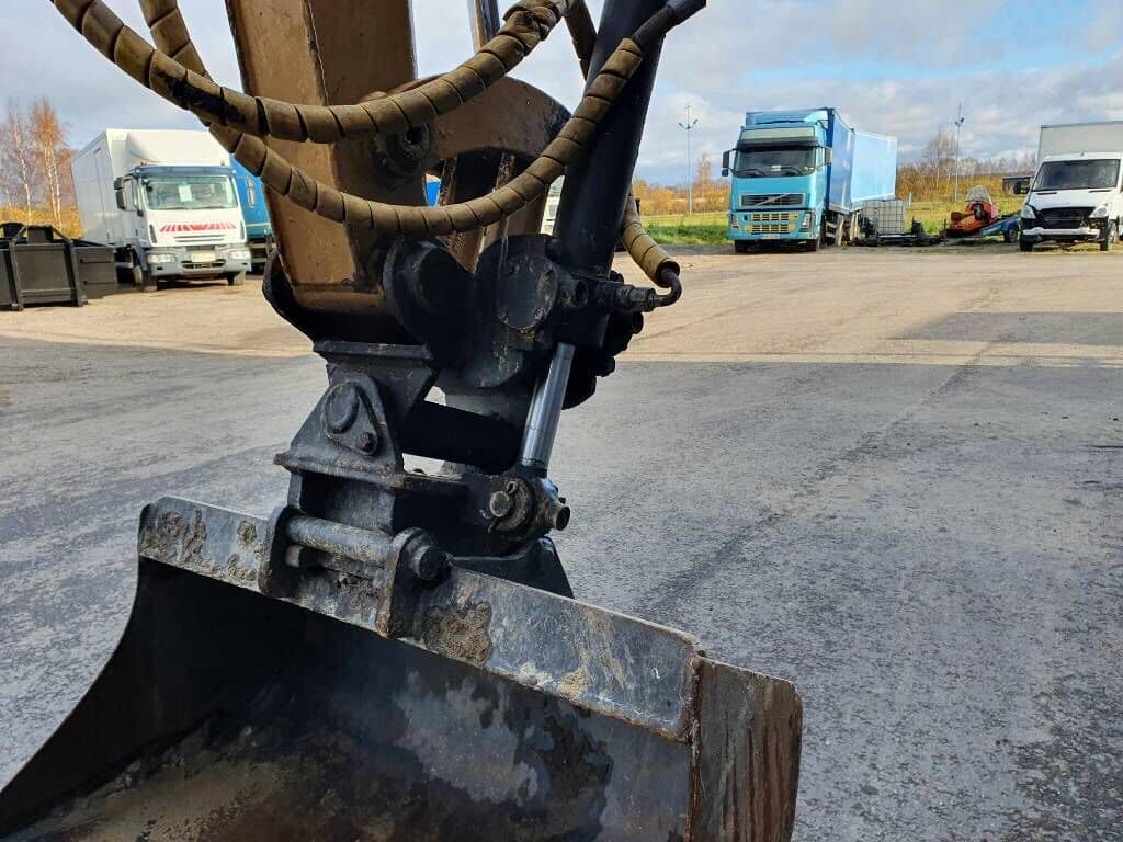 Mini-pelle Caterpillar 302.5 occasion 2002 – 2,8t terrassement