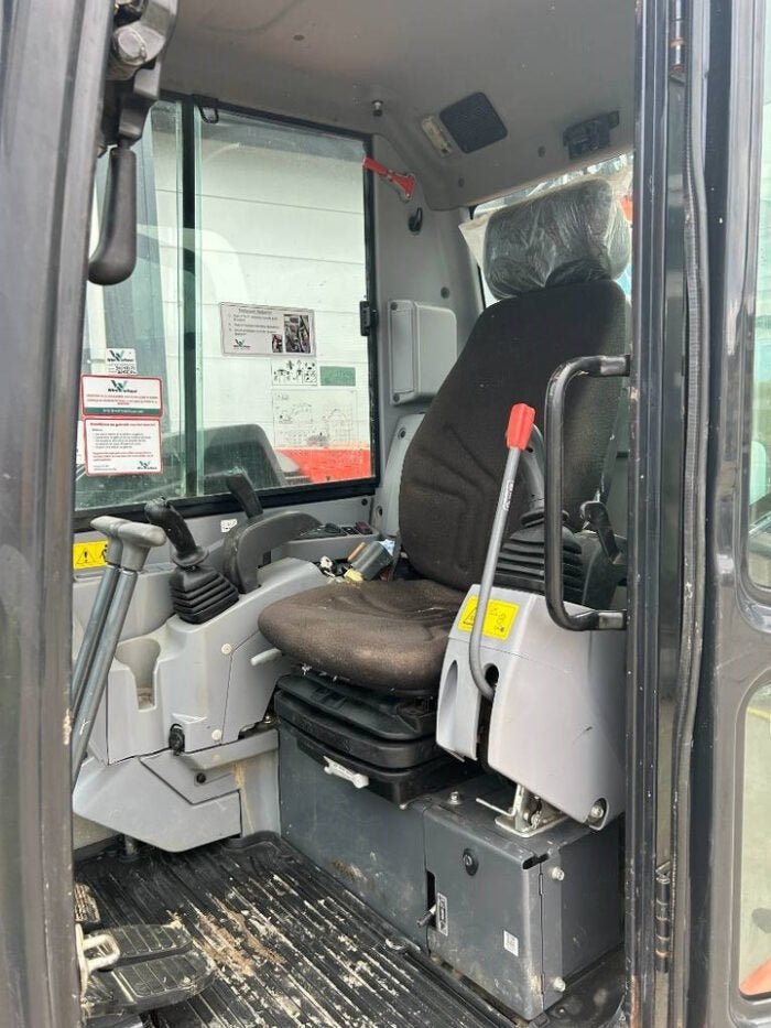 Mini-pelle Kubota KX080 – 8,4 t – Occasion 2021 – Cabine clim – 4 Godets