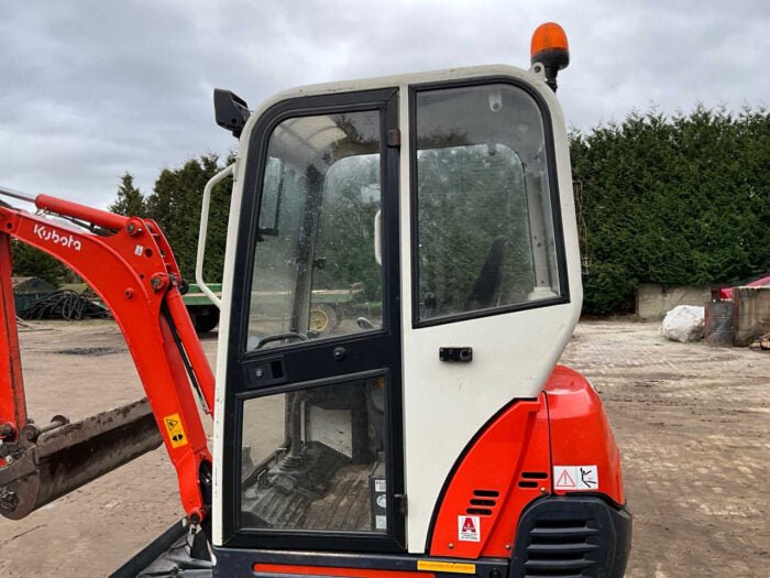 Mini-pelle Kubota KX41-3V – 1,63 t – Occasion 2005 – 3 Godets