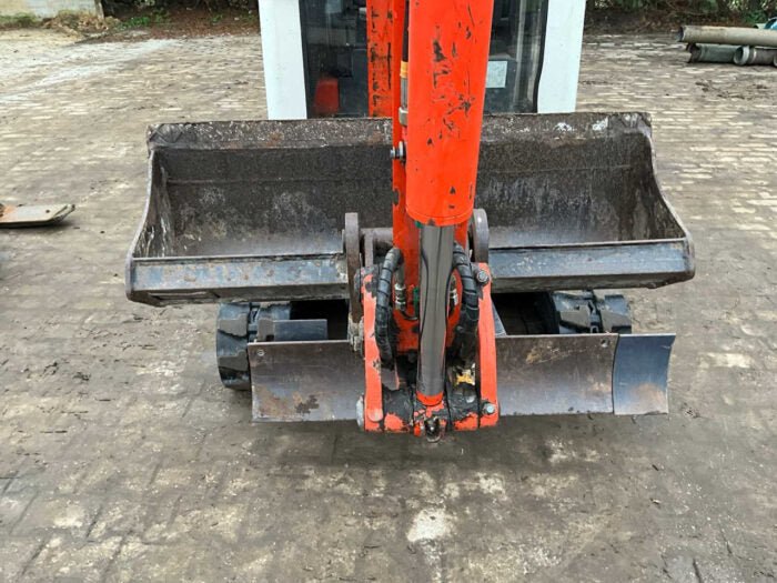Mini-pelle Kubota KX41-3V – 1,63 t – Occasion 2005 – 3 Godets