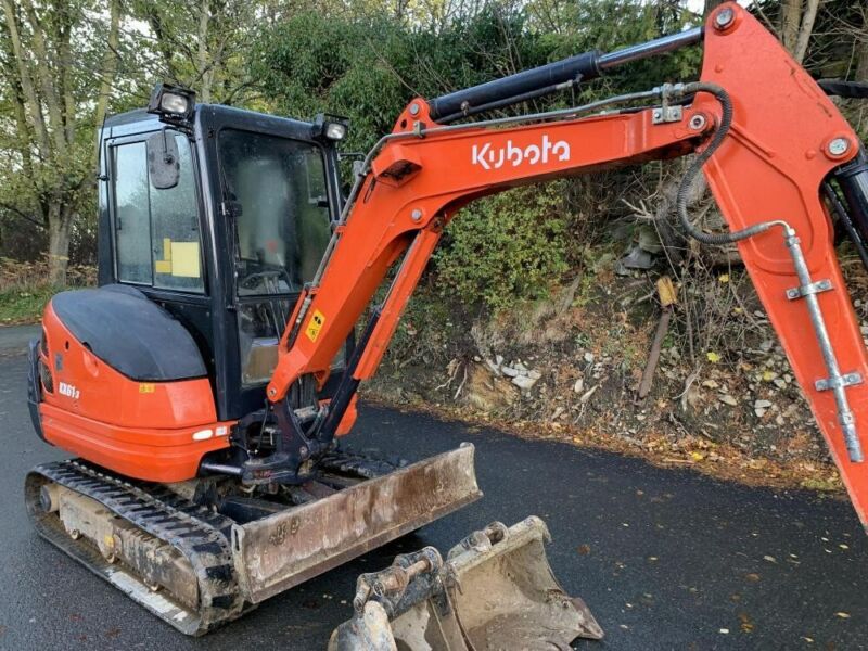 Mini-pelle Kubota KX61-3 – Occasion – 1 320 h – 2,6 t – Révisée – 3 godets + Attache rapide