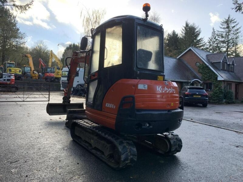 Mini-pelle Kubota KX61-3 – Occasion – 1 320 h – 2,6 t – Révisée – 3 godets + Attache rapide