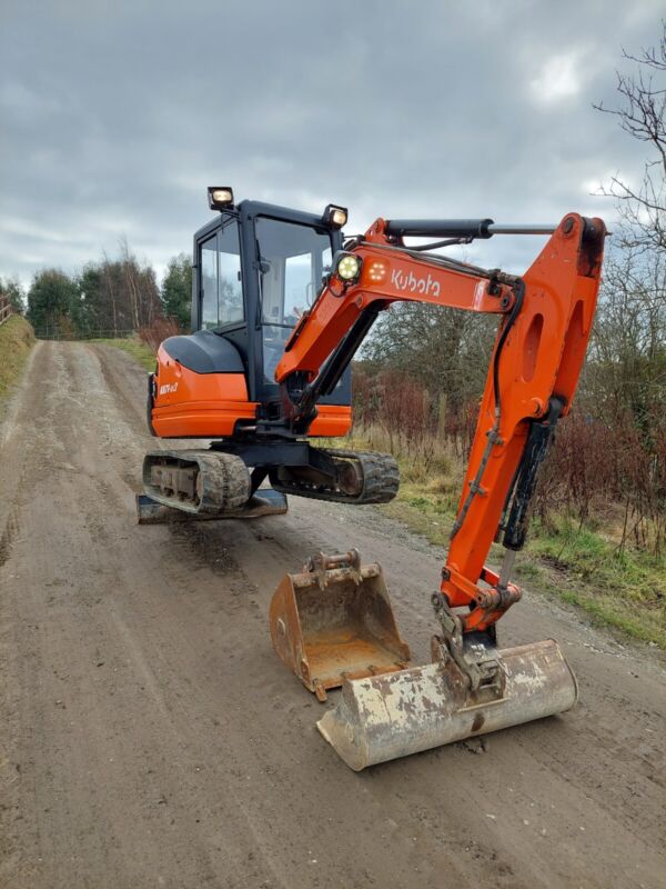 Kubota KX71-3 Mini-Pelle 2,5 Tonnes avec 2 Godets
