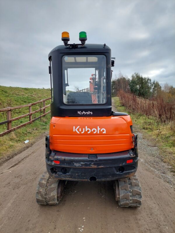 Kubota KX71-3 Mini-Pelle 2,5 Tonnes avec 2 Godets