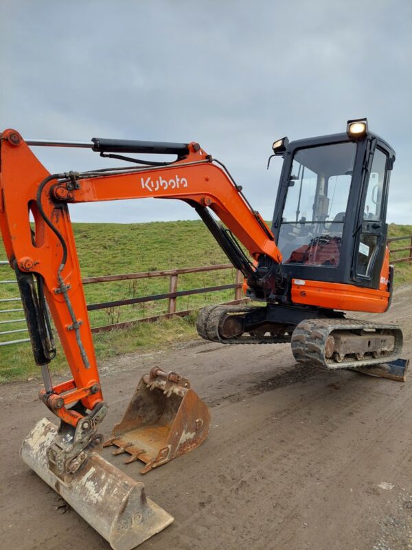 Kubota KX71-3 Mini-Pelle 2,5 Tonnes avec 2 Godets