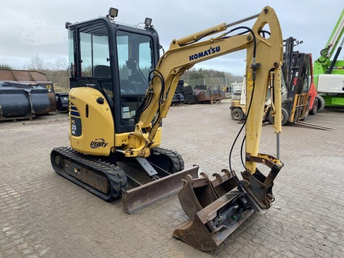 Mini-pelle Komatsu PC20MR-2 – 2 t – Occasion 2005 – 3 Godets
