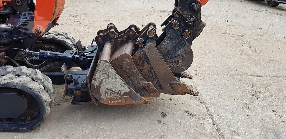 Mini-pelle Kubota K008-3 – 0,98 t – avec 3 godets