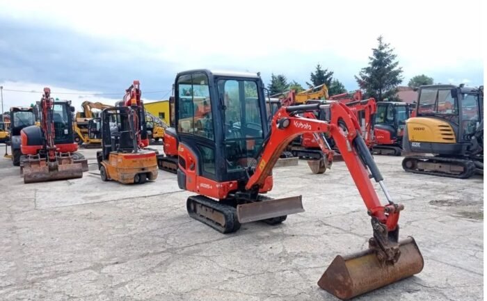 Mini-pelle Kubota KX015-4 – 2016 – 2 045 h – Occasion