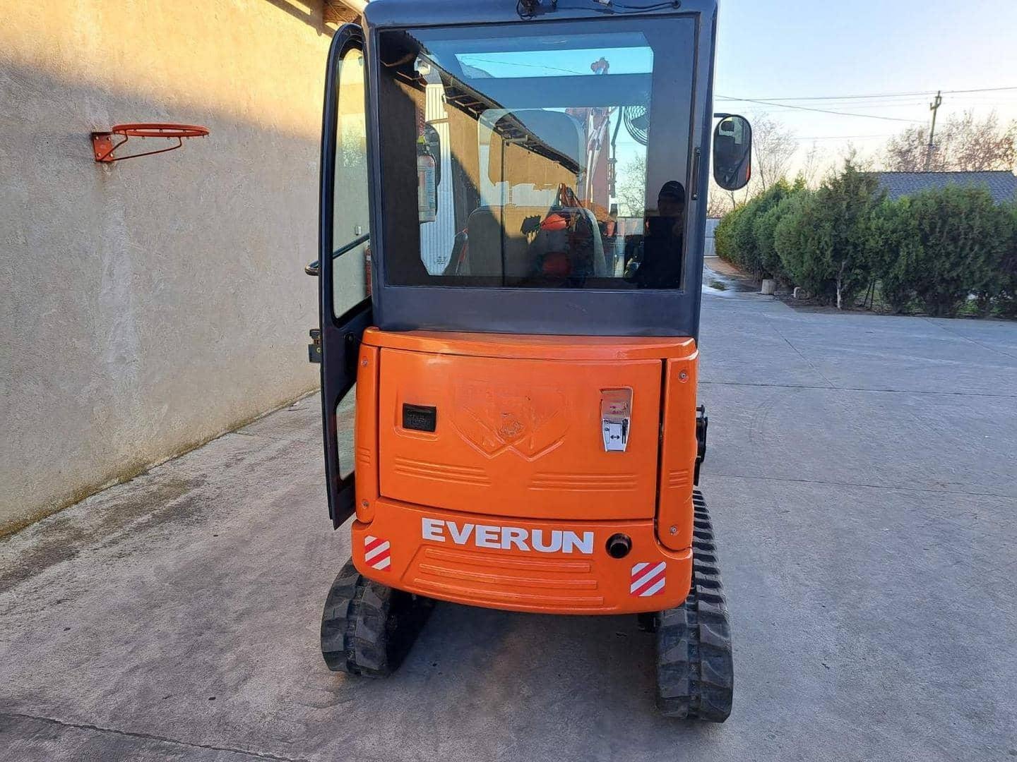 Mini-pelle Kubota U17-3 – 1,7 t – Occasion – Accessoires inclus