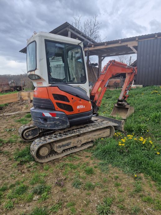 Mini-pelle Kubota U25-3 – 2,6 t – avec 3 godets