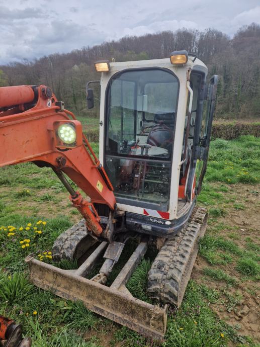 Mini-pelle Kubota U25-3 – 2,6 t – avec 3 godets