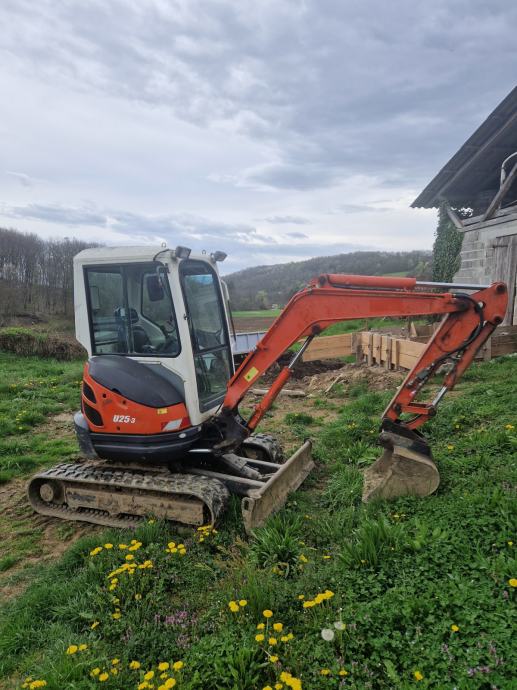 Mini-pelle Kubota U25-3 – 2,6 t – avec 3 godets