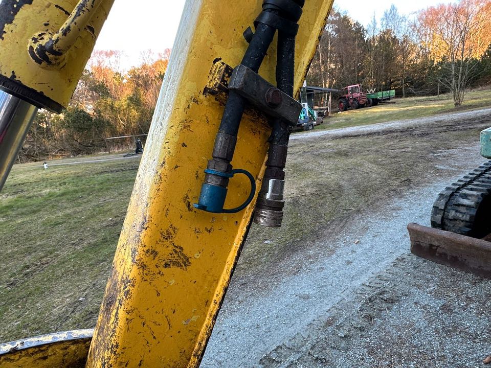 Mini-pelle Takeuchi TB257 occasion – 2,5t cabine terrassement