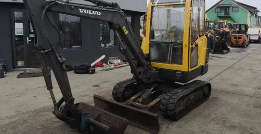 Mini-pelle Volvo EC30 – 3 t – Occasion 2006 – 3 Godets – Garantie 12 mois